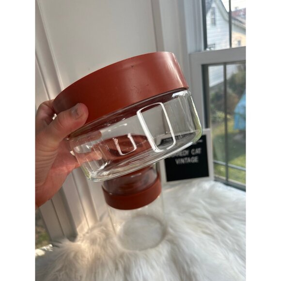 Vintage Pyrex glass and orange plastic kitchen canisters jars containers - Picture 3 of 7